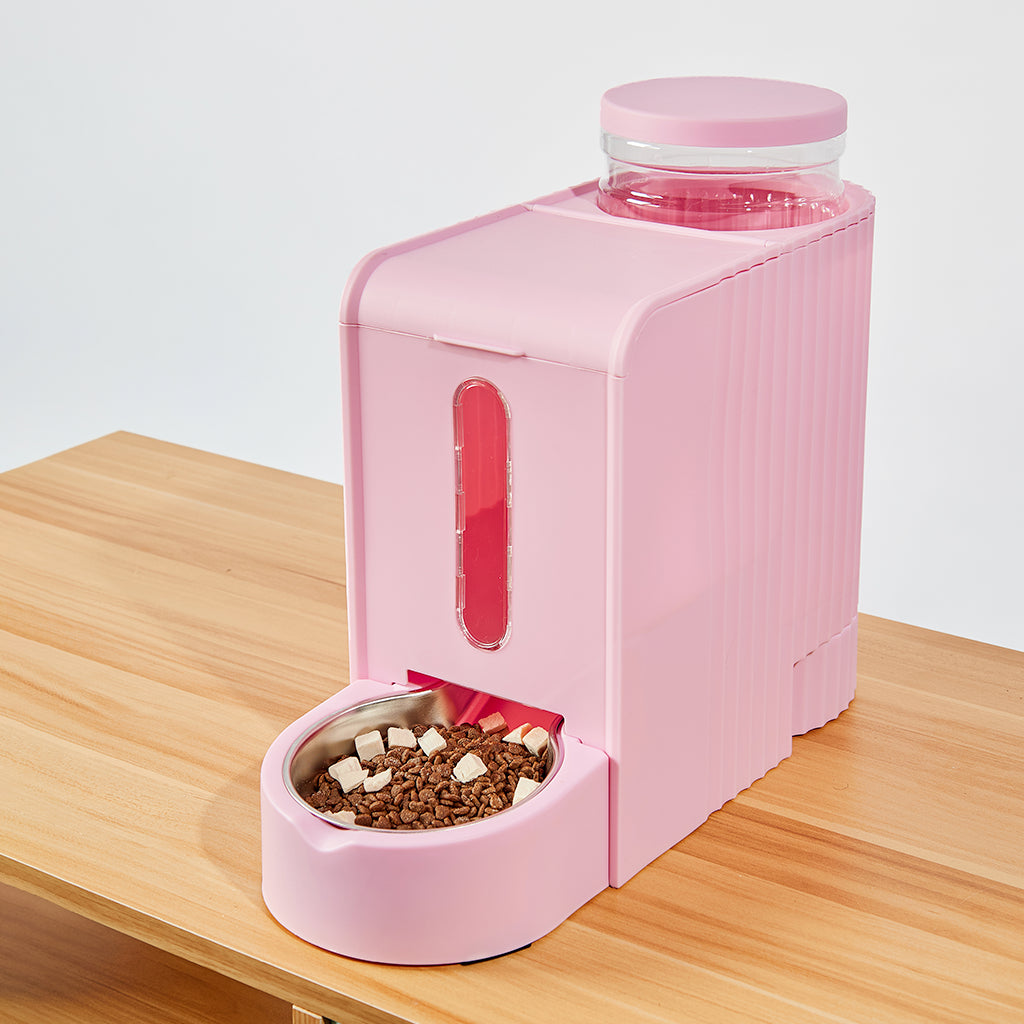 Luuks Up All-in-One Pet Water and Feeder Station